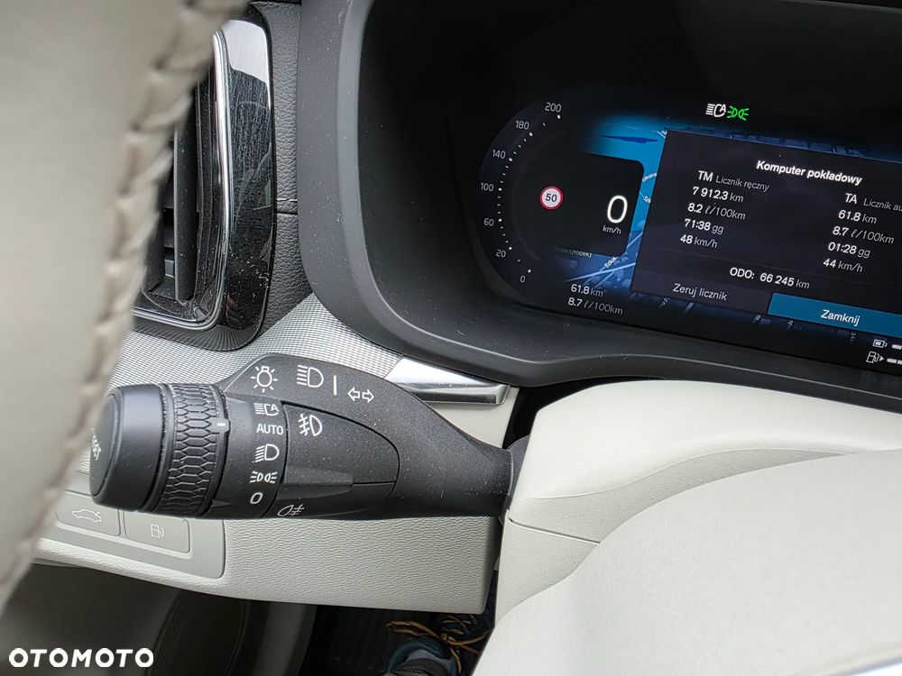 Volvo XC 60 T8 Plug-In Hybrid AWD Ultimate Bright - 38