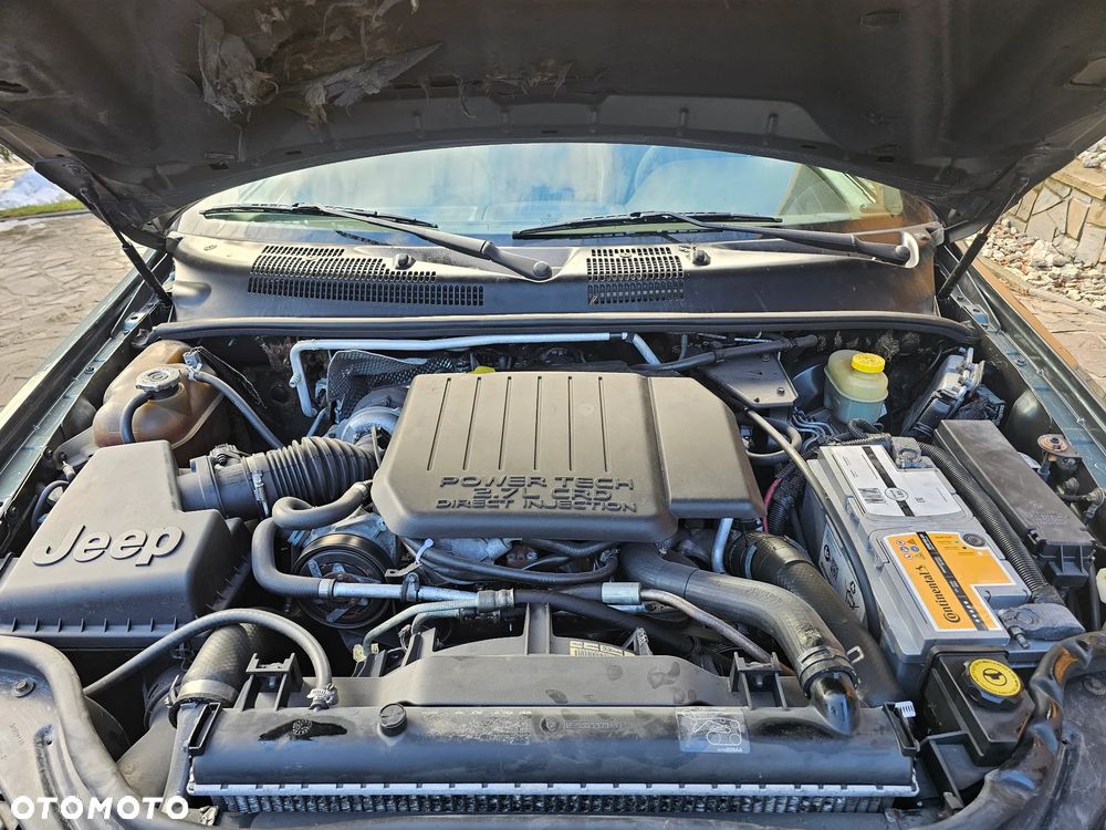 Jeep Grand Cherokee - 33