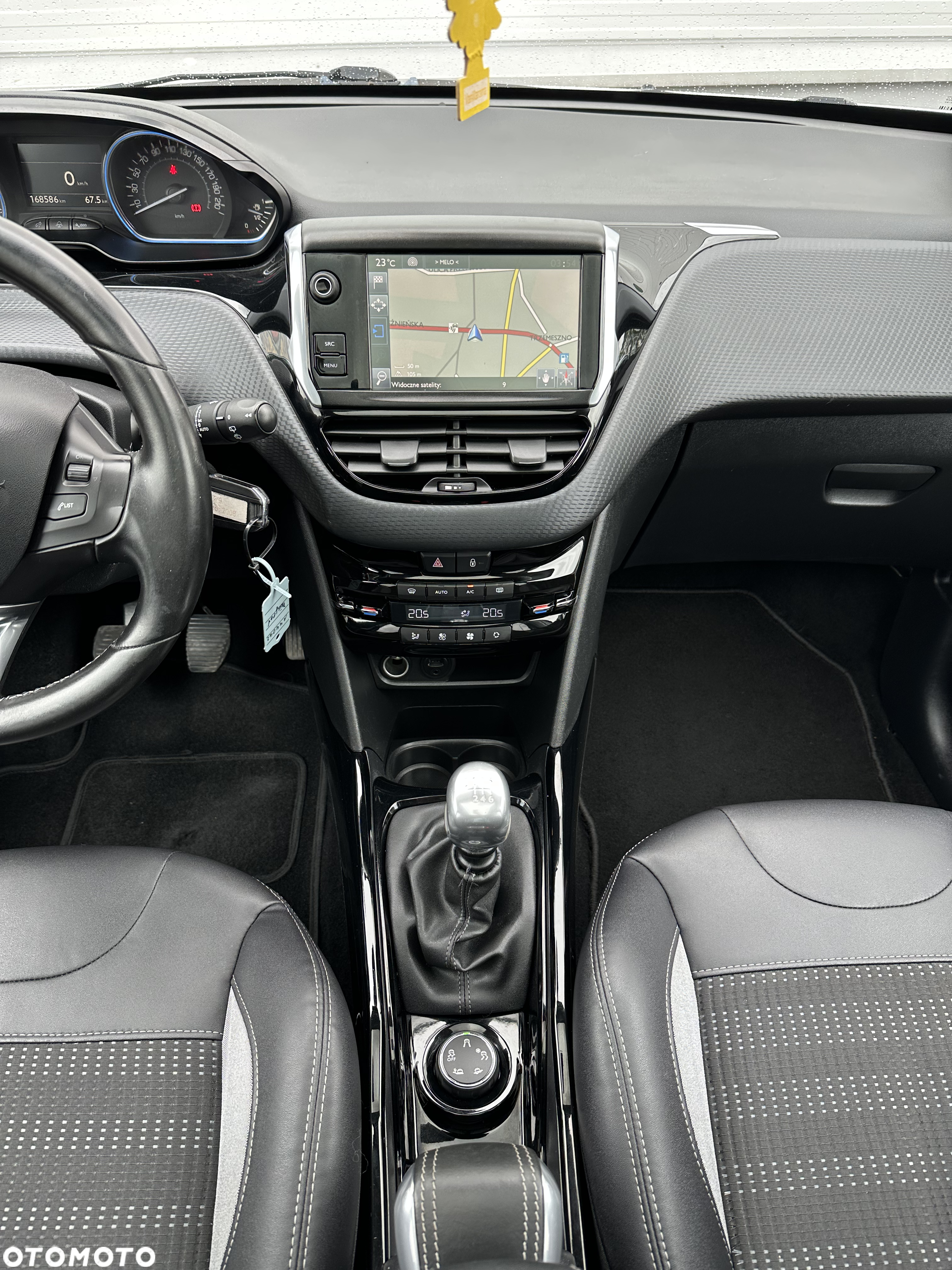 Peugeot 2008 1.6 BlueHDi Allure - 14