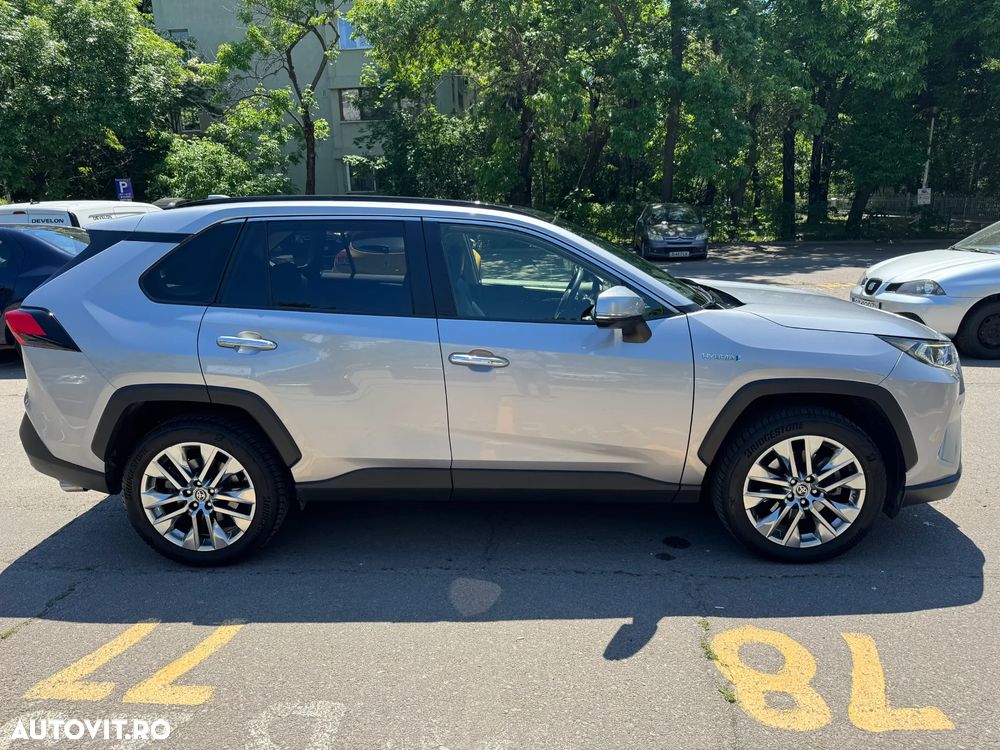 Toyota RAV4 - 3