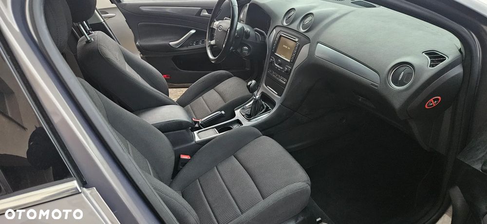 Ford Mondeo 2.0 TDCi Business Edition - 11