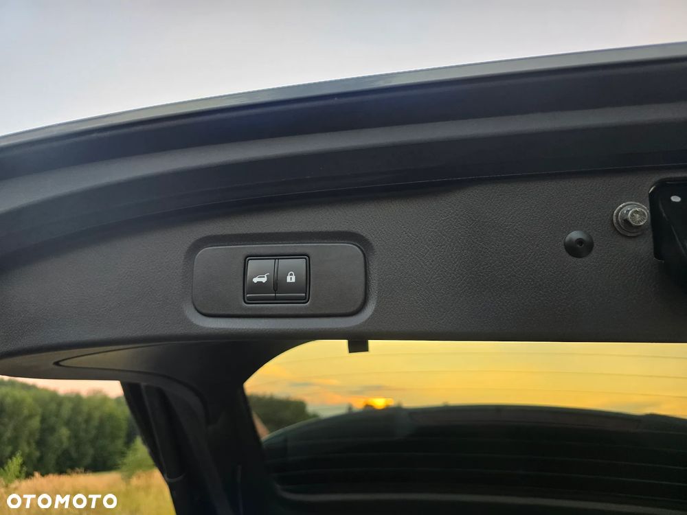 Nissan Qashqai 1.3 DIG-T MHEV Xtronic Tekna+ - 32