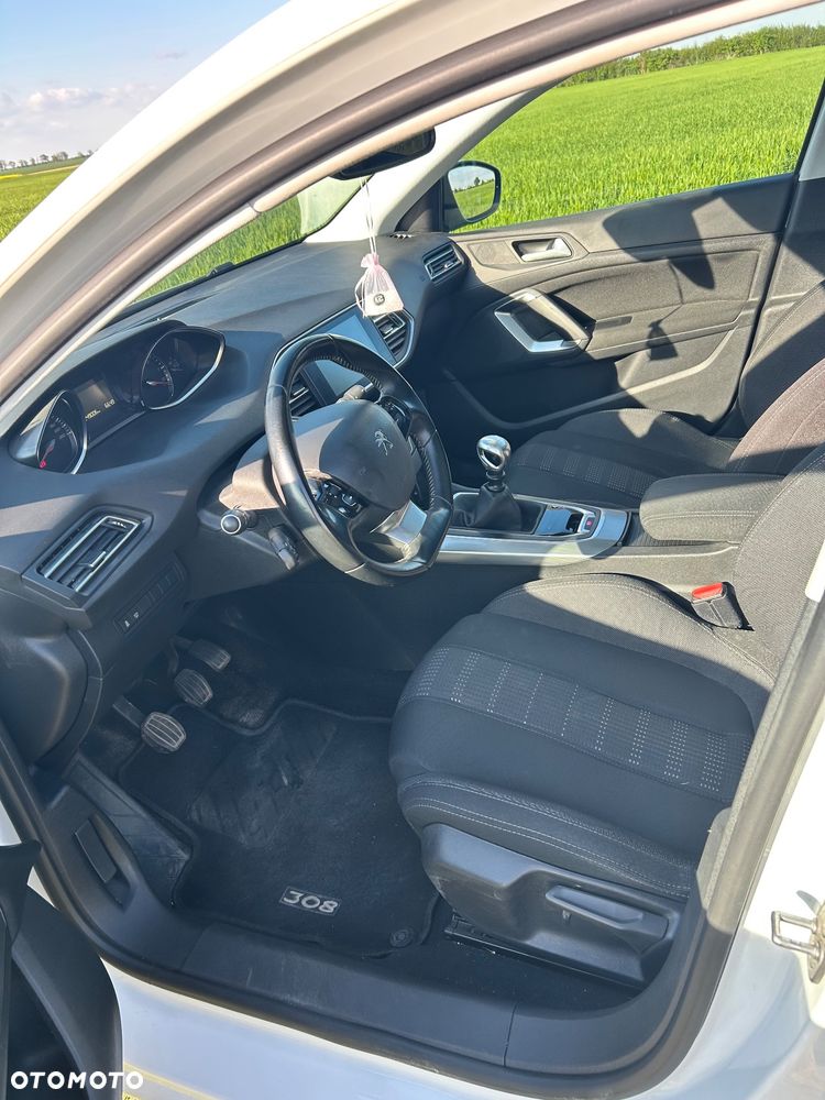 Peugeot 308 ver-bluehdi-150-stop-start-allure - 10