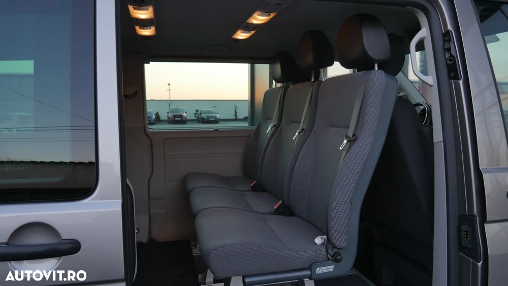 Volkswagen Caravelle - 2