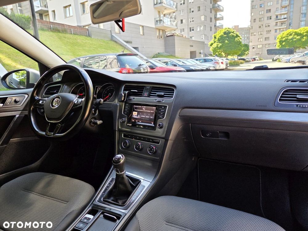 Volkswagen Golf 1.6 TDI BMT Comfortline - 25