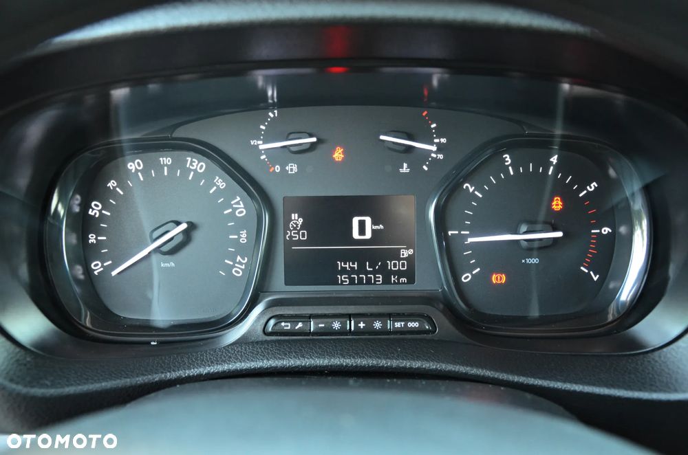 Opel Vivaro Standard Flexcab - 24