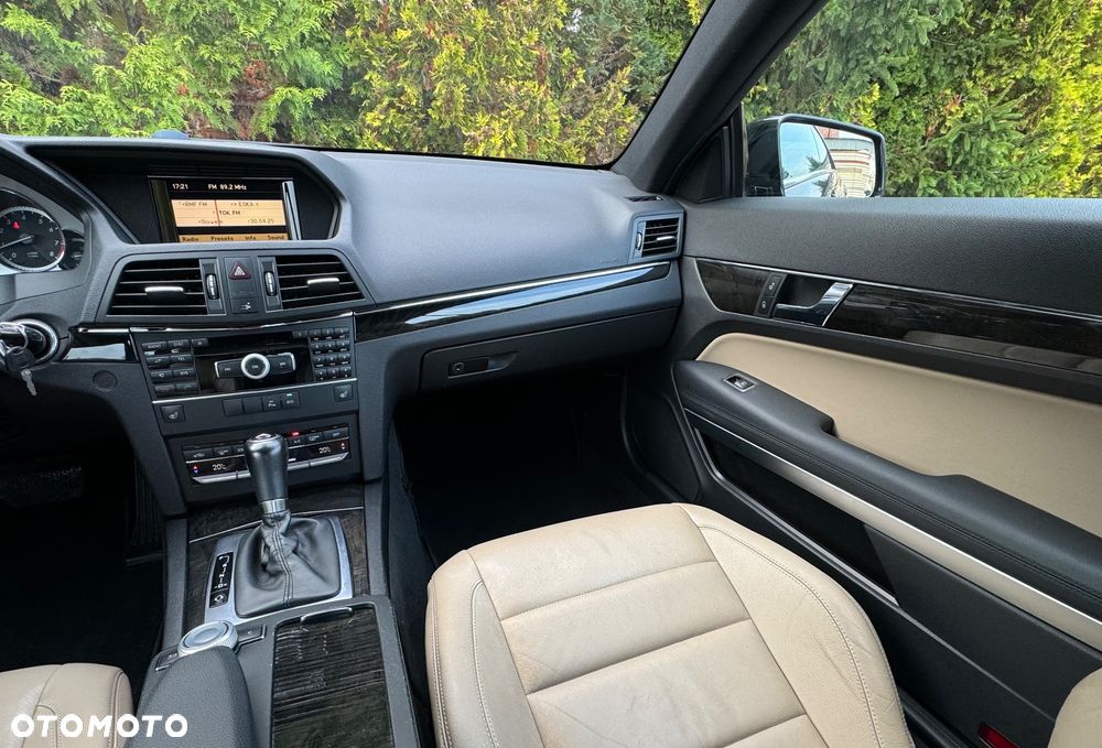 Mercedes-Benz Klasa E 250 CGI BlueEffICIENCY Avantgarde - 22