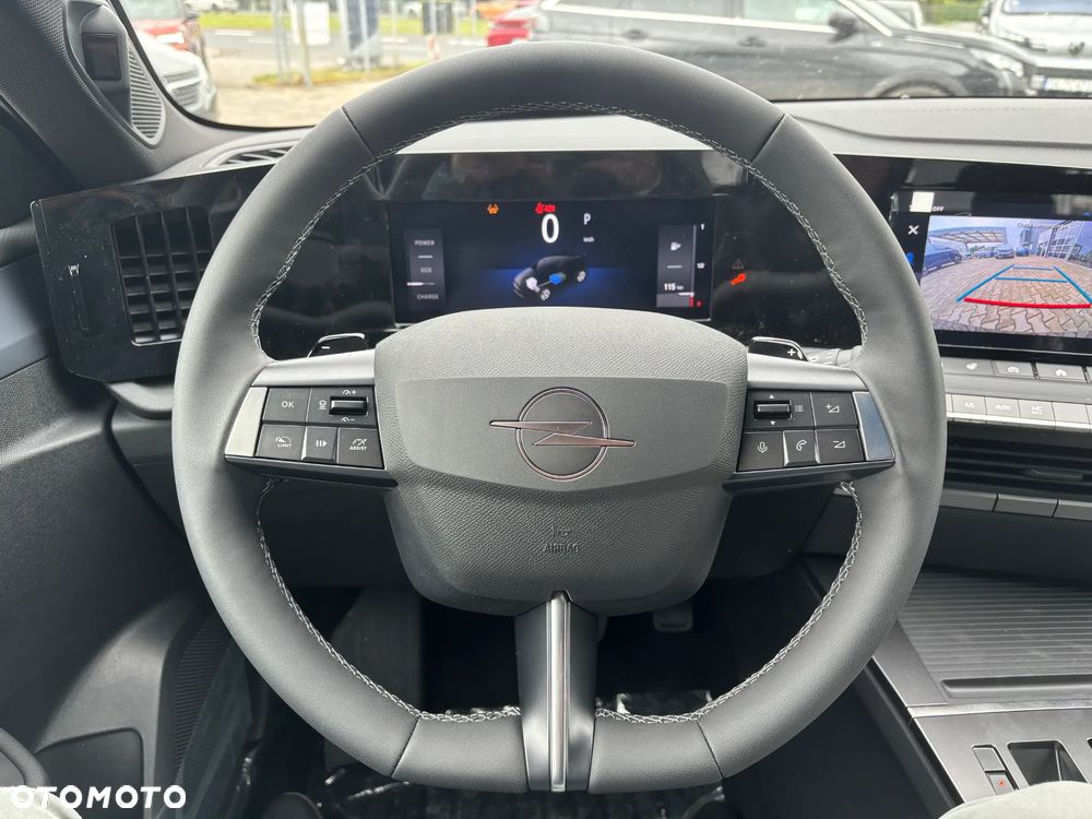 Opel Astra 1.2 T mHEV Business Edition eDTC - 13