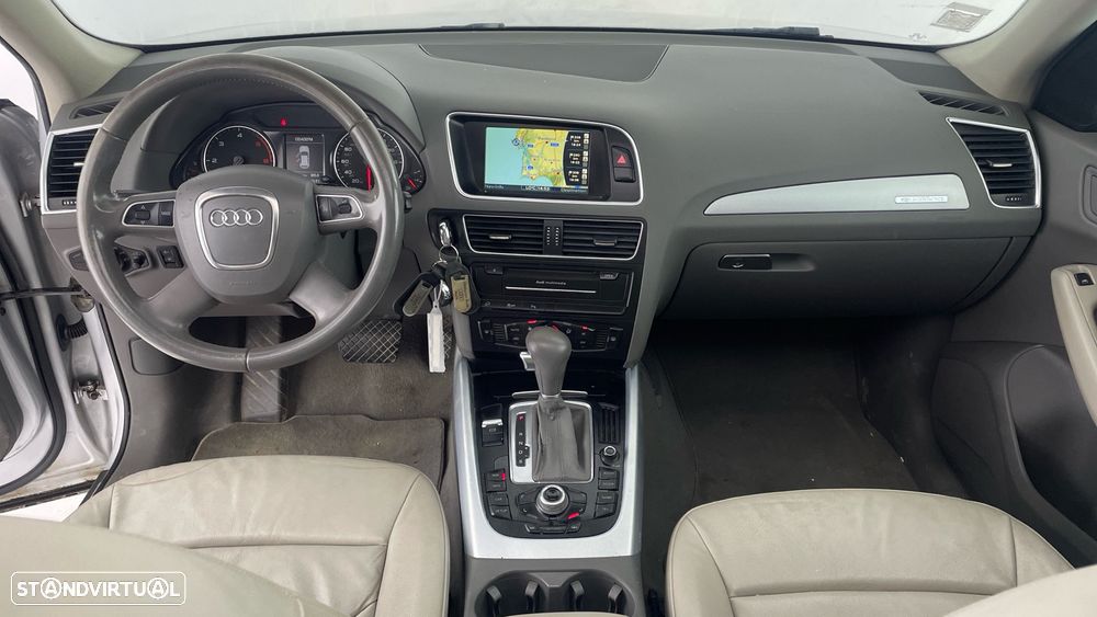 Audi Q5 2.0 TDI quattro Stronic - 8