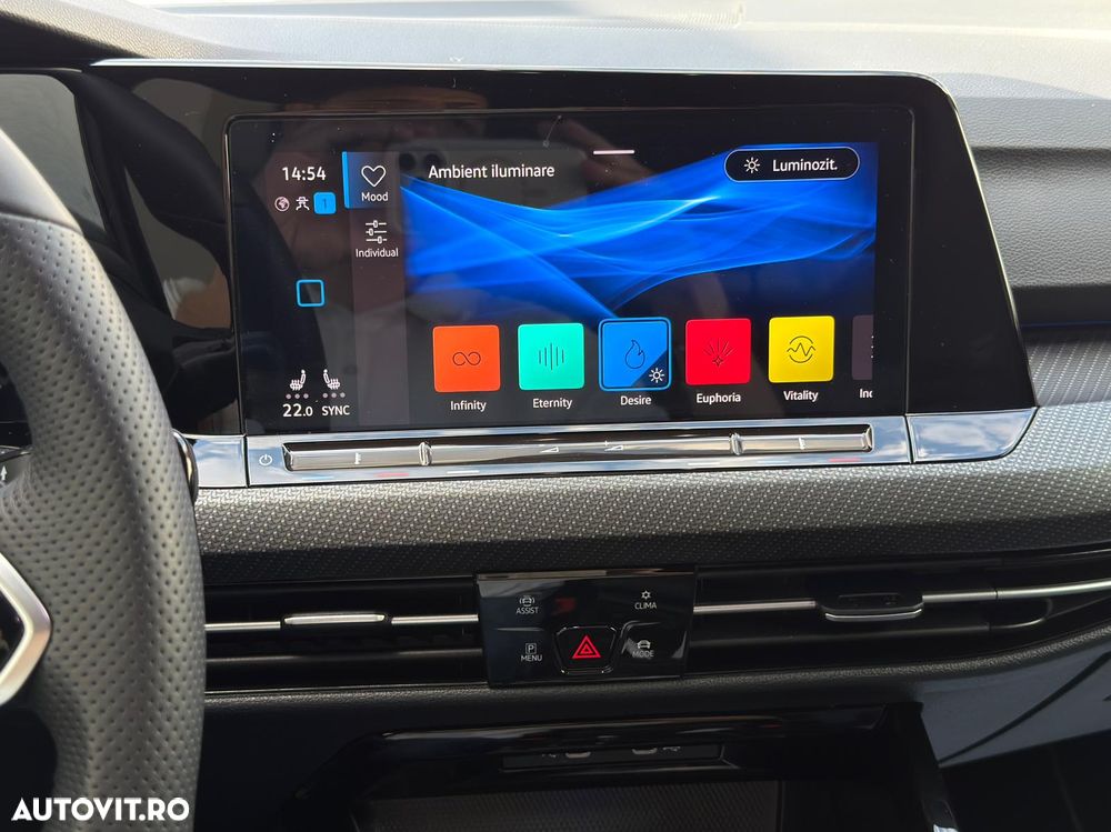 Volkswagen Golf 1.5 eTSI OPF DSG R-Line - 30