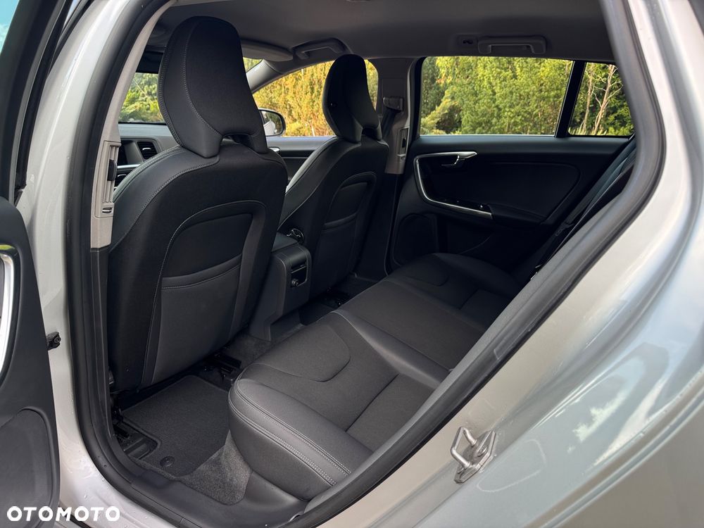 Volvo V60 D2 Edition Pro - 21
