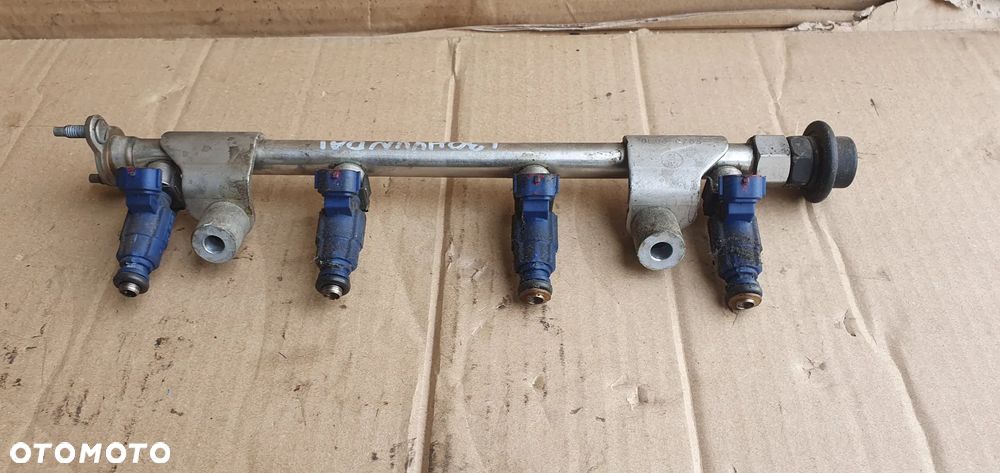Listwa wtryskowa wtryski Hyundai i30 1.4 35310-2B000 - 2