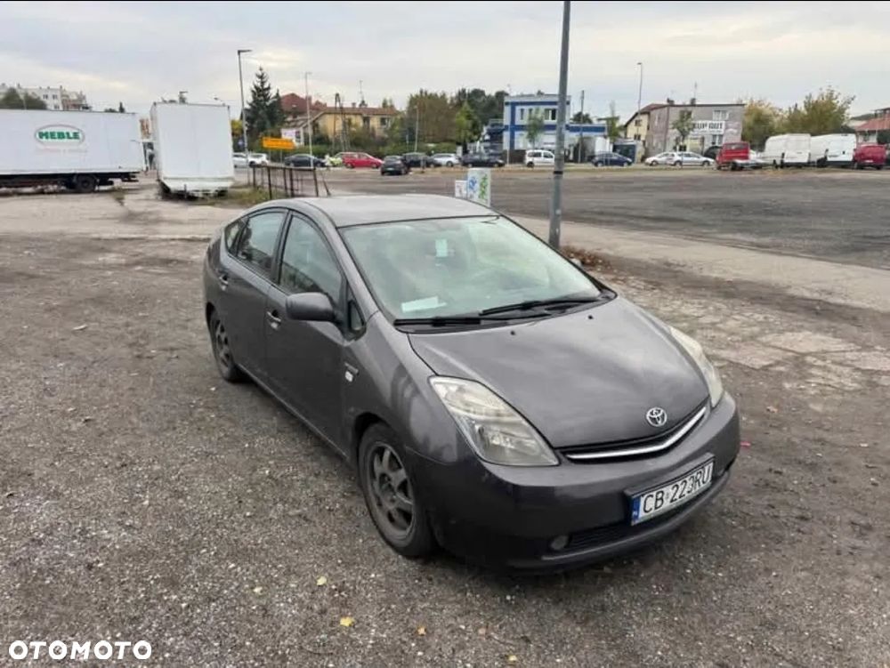 Toyota Prius 1.5 VVT-i Sol - 1