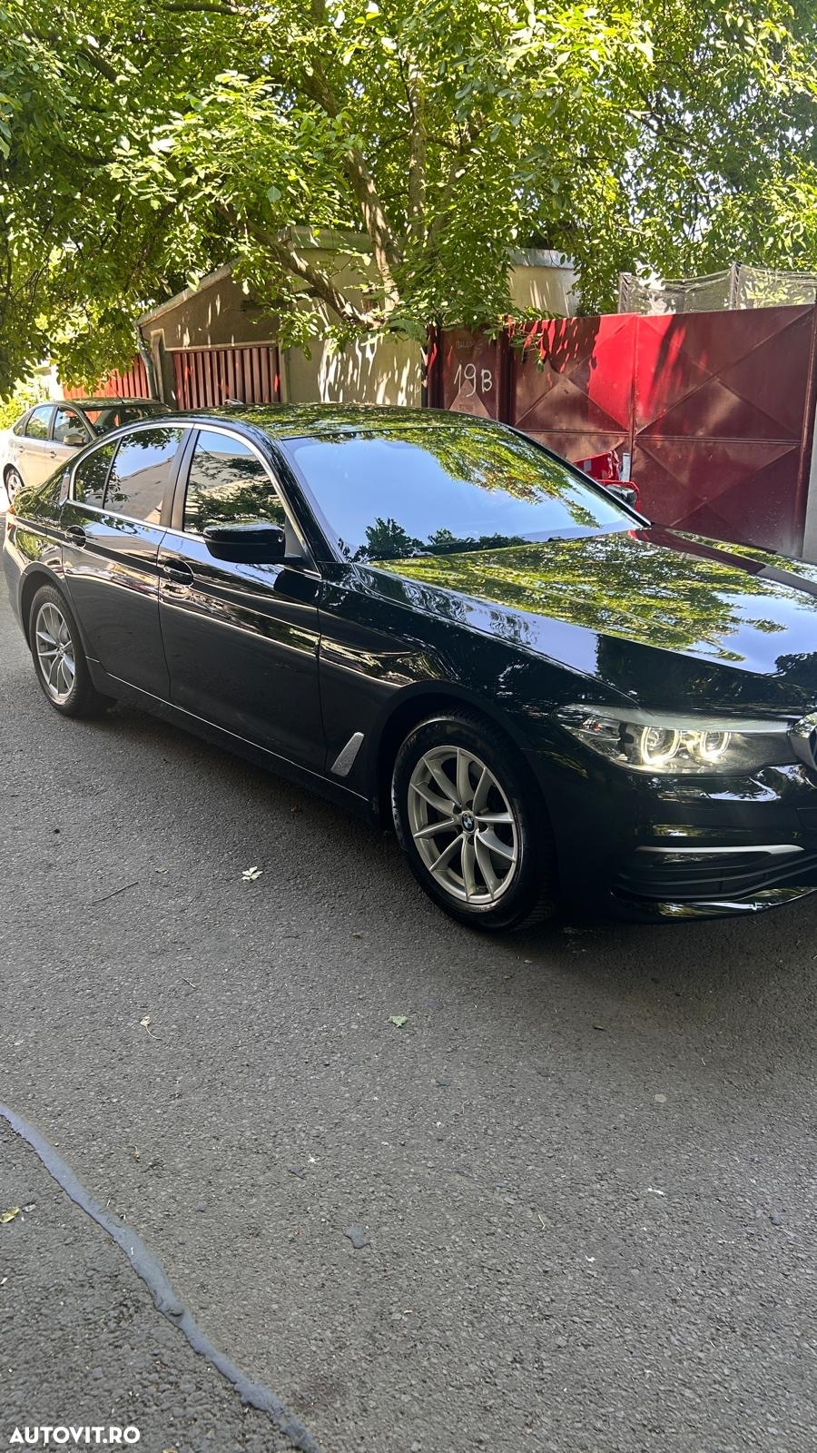 BMW Seria 5 520d xDrive AT - 2