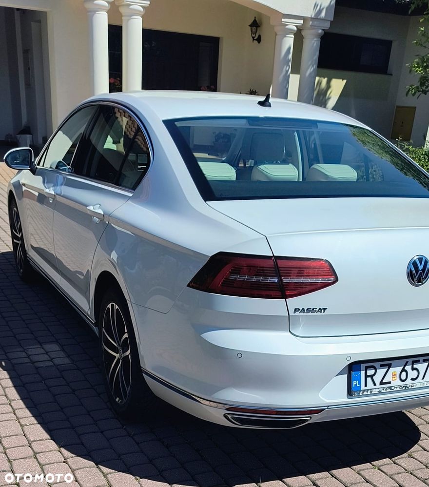 Volkswagen Passat - 3