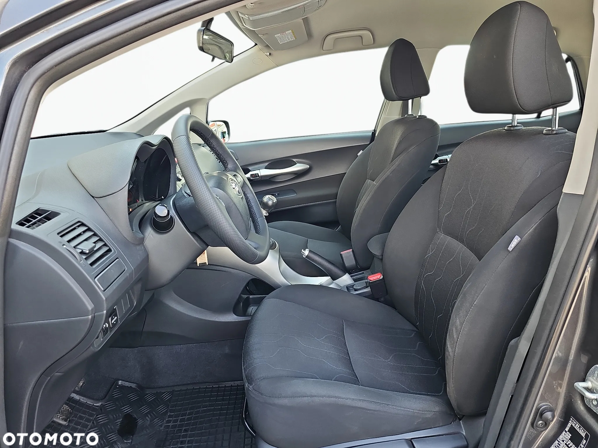 Toyota Auris 1.33 VVT-i Life Comfort - 11