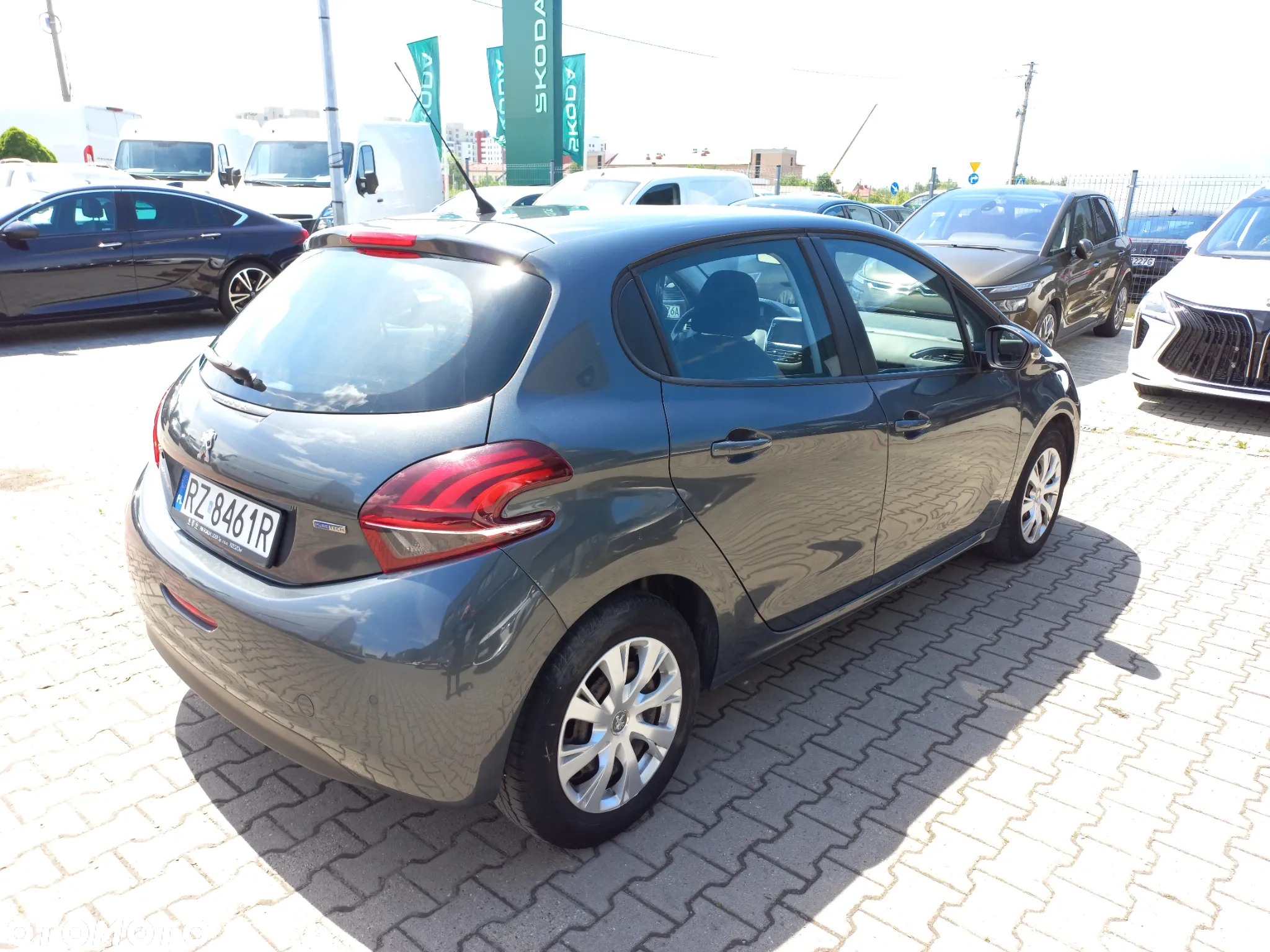 Peugeot 208 1.2 PureTech Active - 5