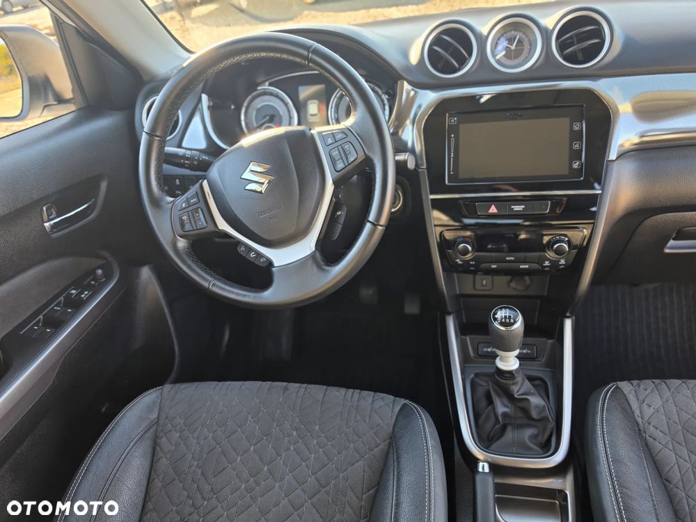 Suzuki Vitara 1.4 Boosterjet Hybrid Comfort+ - 22