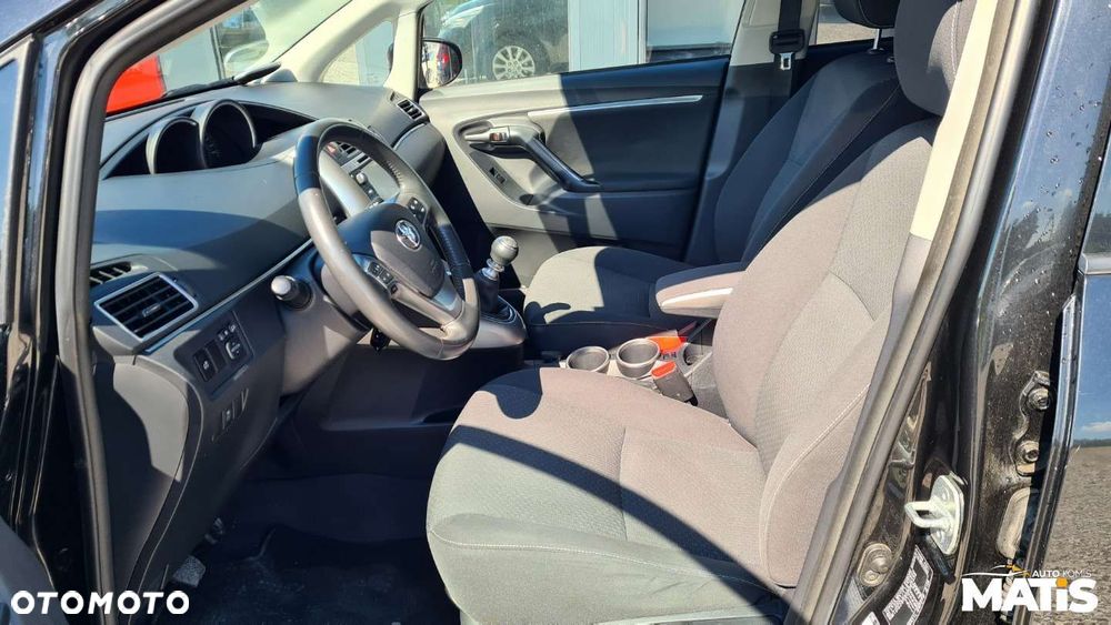 Toyota Verso - 10
