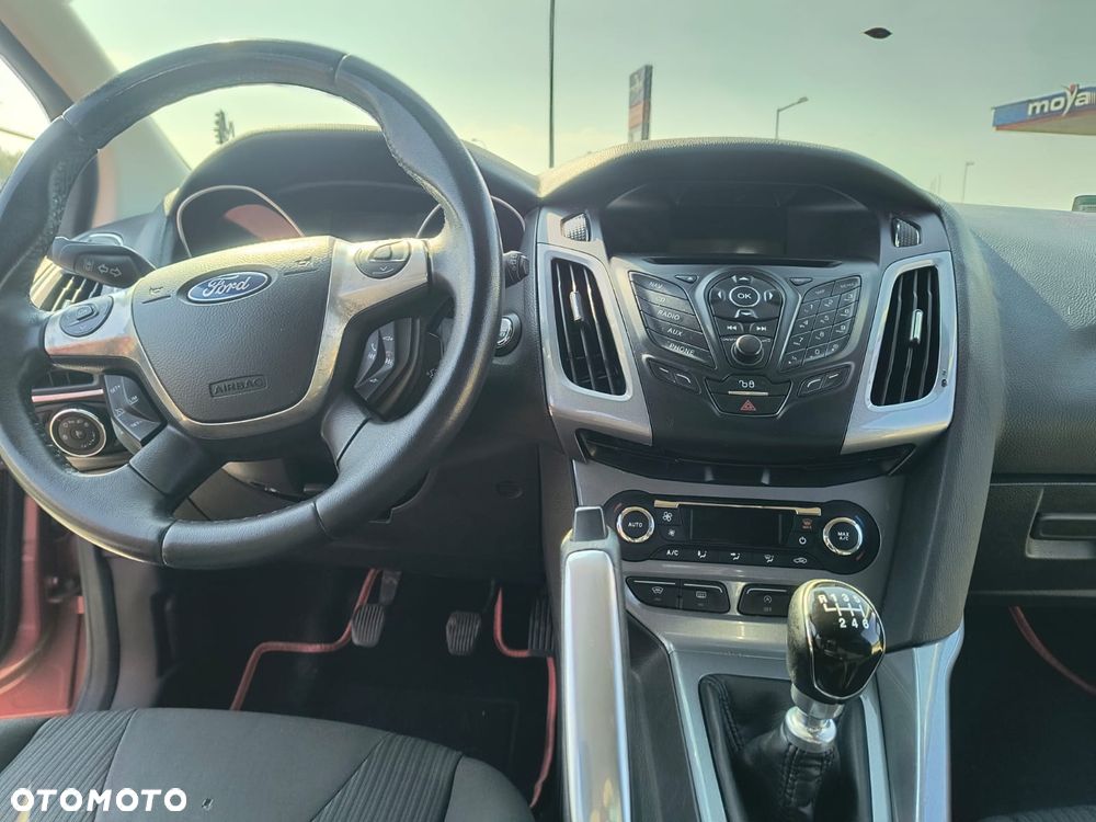 Ford Focus - 8