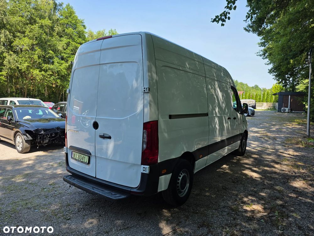 Mercedes-Benz SPRINTER - 4