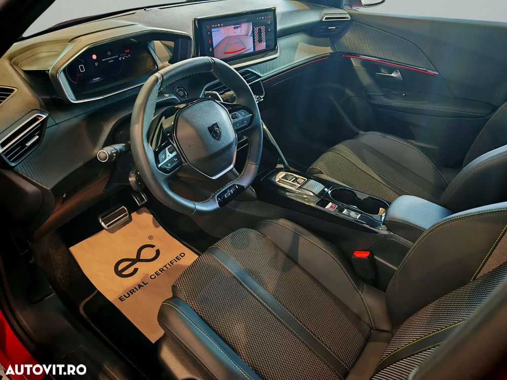 Peugeot 2008 PureTech 130 EAT8 GT - 10