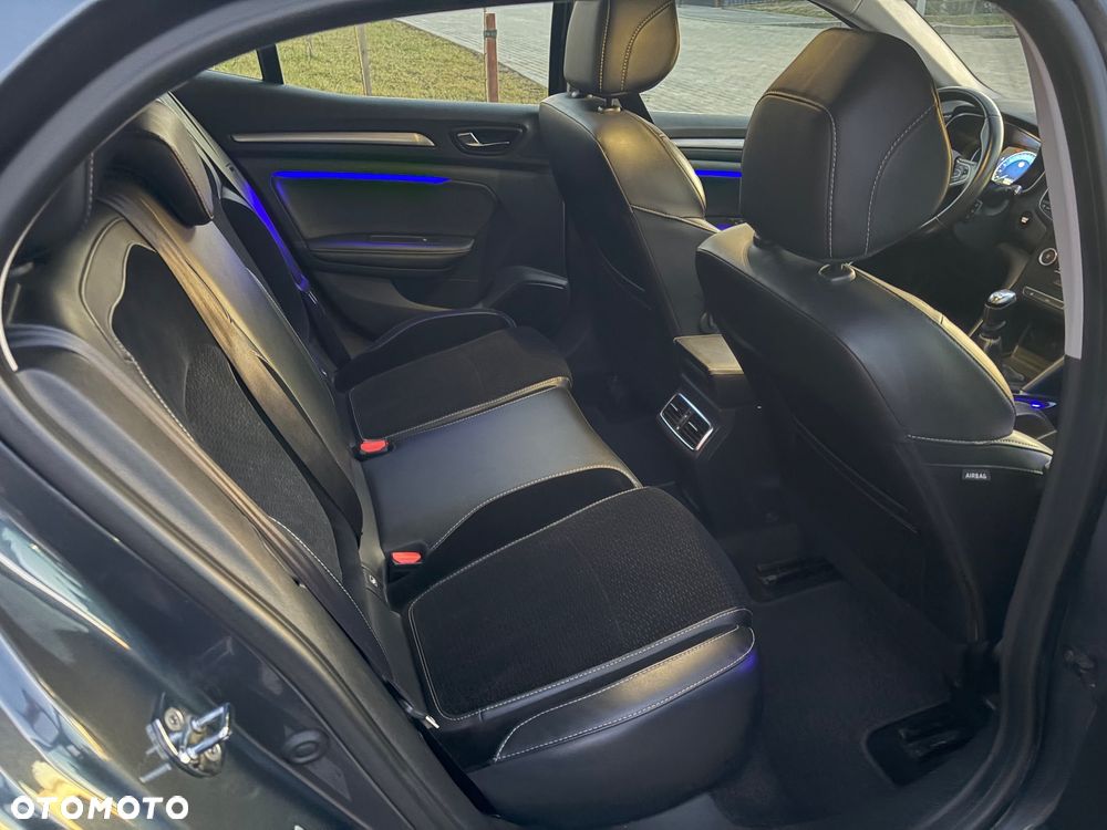 Renault Megane ENERGY TCe 130 INTENS - 23