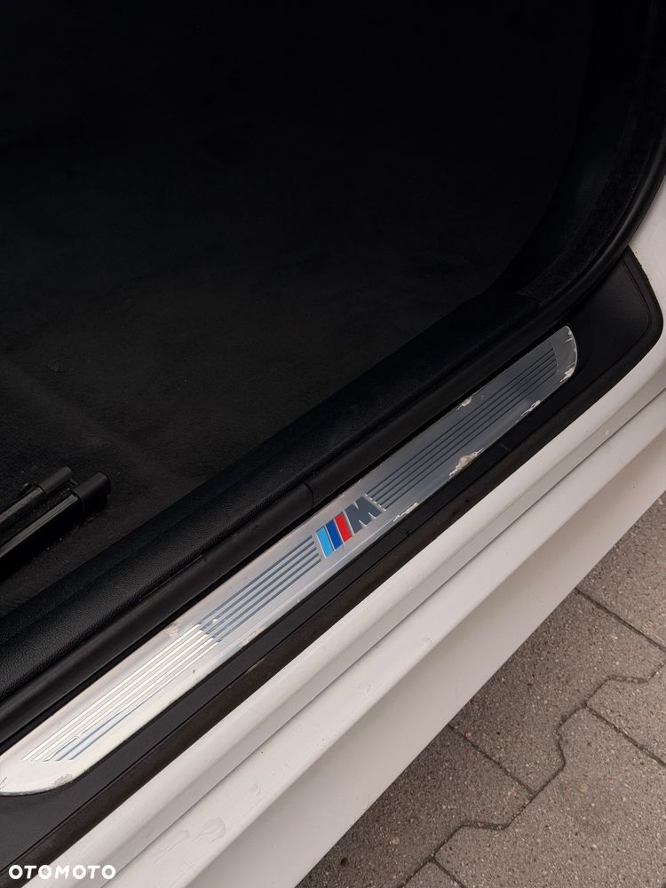 BMW Seria 3 318i - 15