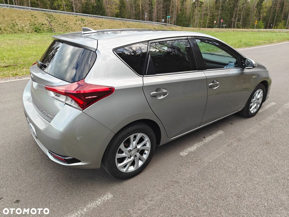 Toyota Auris - 12