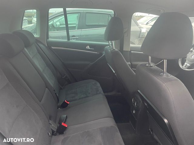 Volkswagen Tiguan 2.0 TDI DPF 4Motion BlueMotion Technology Trend & Fun - 15