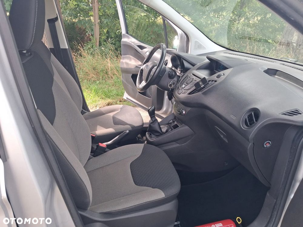 Ford Tourneo Courier 1.0 EcoBoost Ambiente - 10