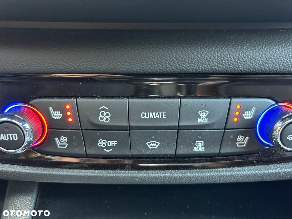 Opel Insignia 2.0 CDTI 4x4 Ultimate S&S - 32