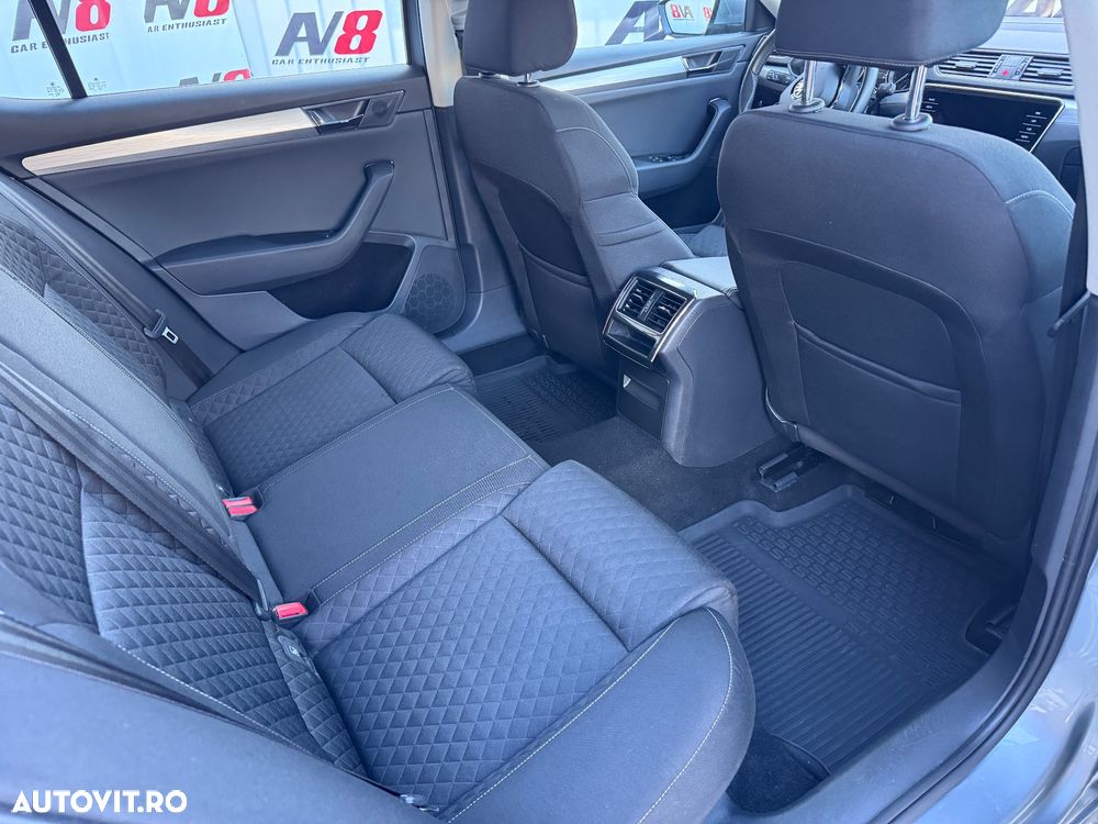 Skoda Superb 2.0 TDI DSG Style - 21