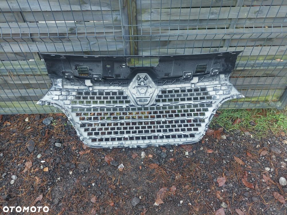 Renault master IV grill atrapa ładny oryginał - 3