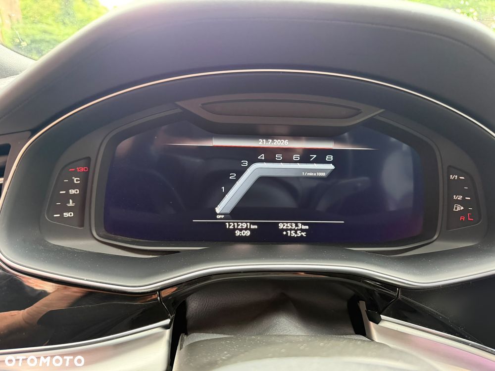Audi SQ8 - 9