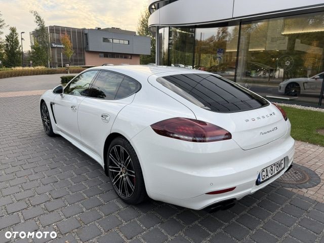 Porsche Panamera GTS - 2