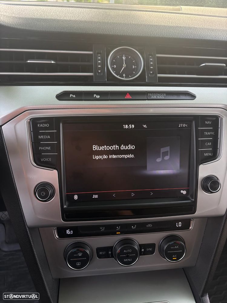 VW Passat Variant 2.0 TDI Confortline - 39