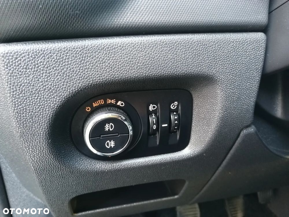 Opel Corsa 1.4 16V EcoFLEX Start-Stop 150 Jahre - 18