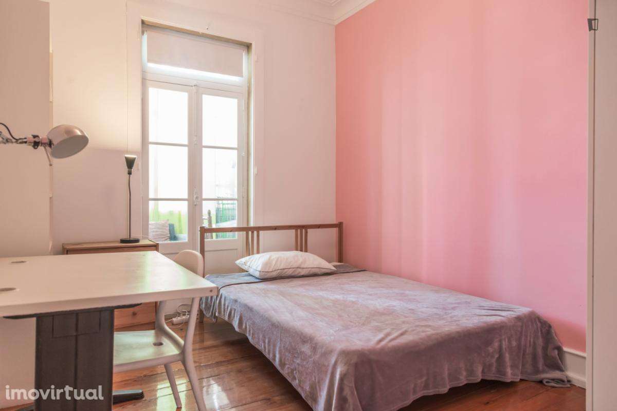 Quarto - localizado em Alameda Lisbon - Grande imagem: 2/17
