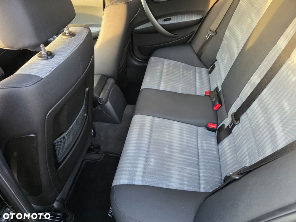 BMW Seria 1 118i - 18