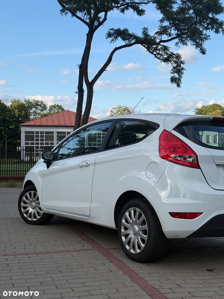 Ford Fiesta 1.25 Ambiente - 10