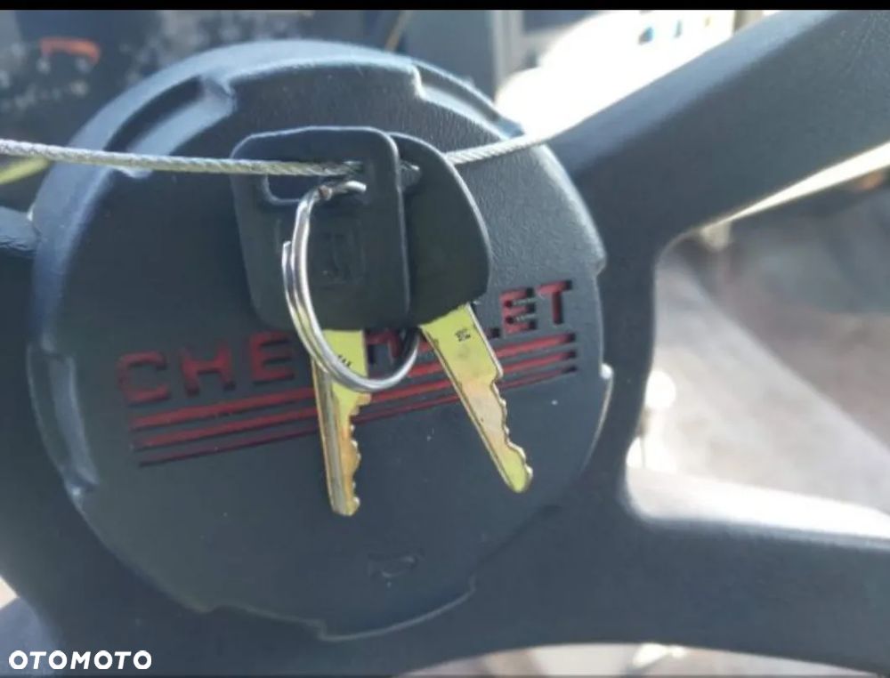 Chevrolet Suburban - 7