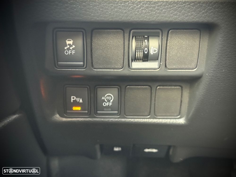 Nissan Qashqai 1.5 dCi N-Connecta - 22