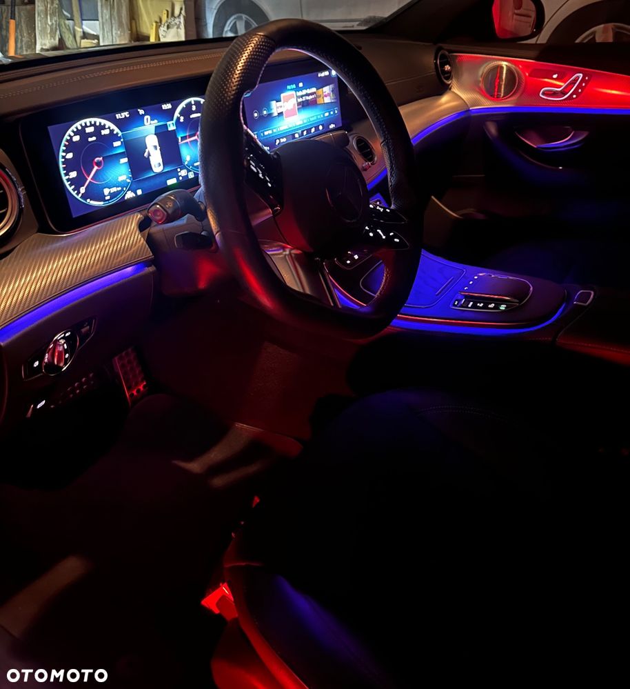 Mercedes-Benz Klasa E 220 d AMG - 30