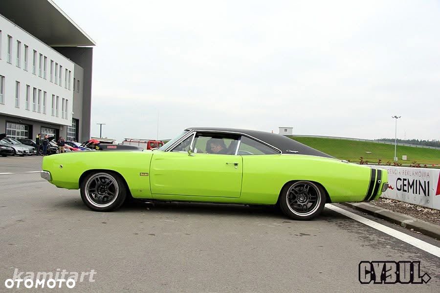 Dodge Charger - 12