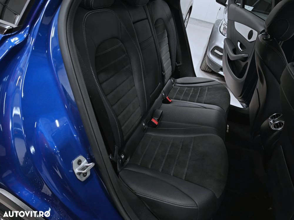 Mercedes-Benz GLC 300 de 4Matic 9G-TRONIC AMG Line - 32