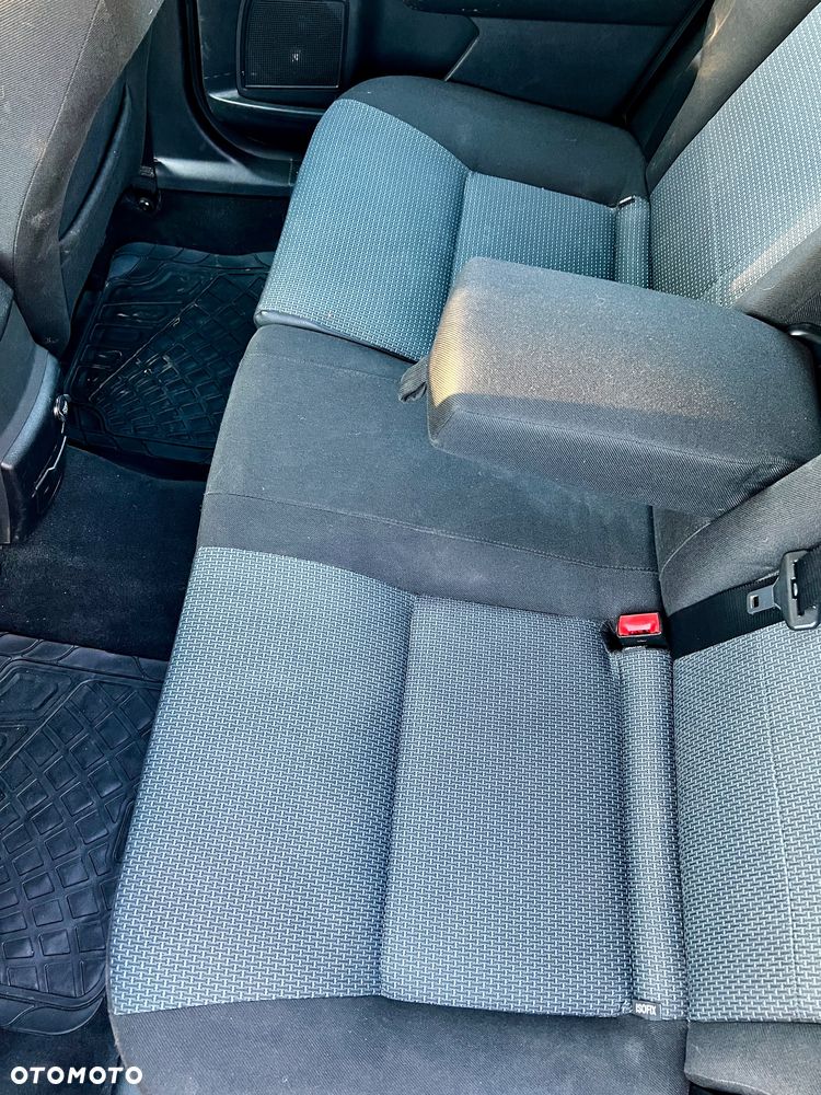 Ford Mondeo 2.0 TDCi Trend - 14