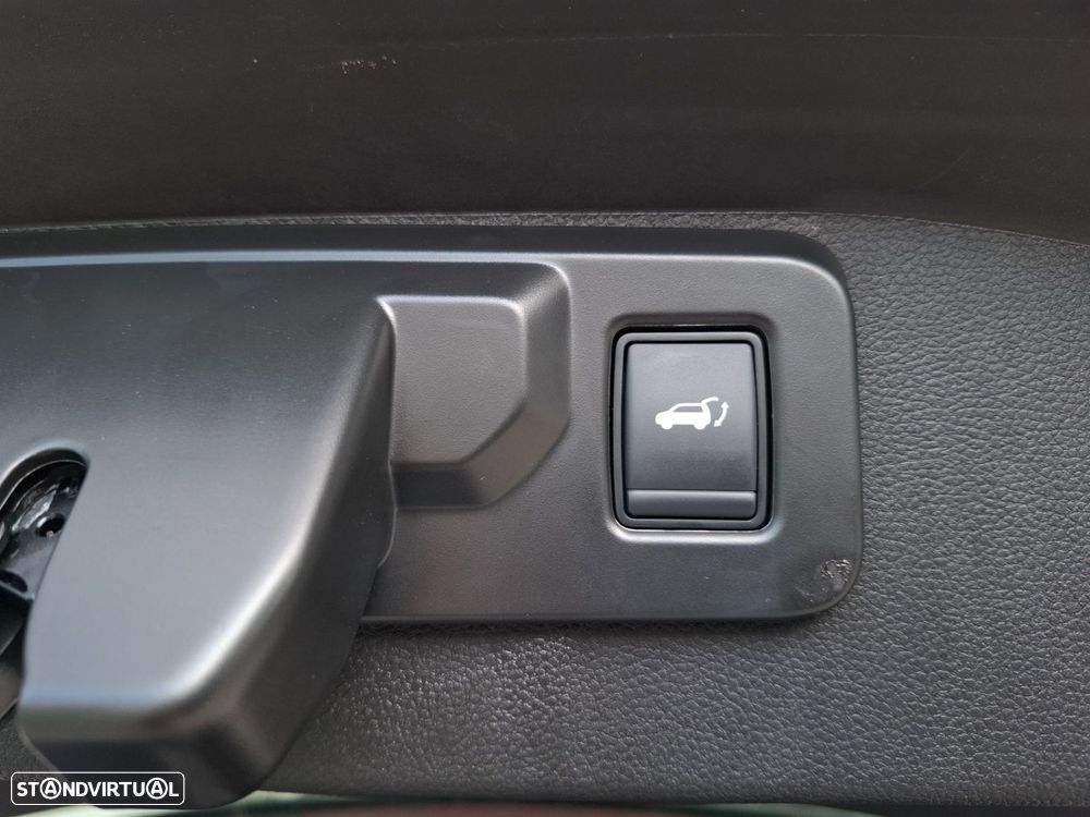 Renault Austral 1.2 E-Tech Iconic Espirit - 25