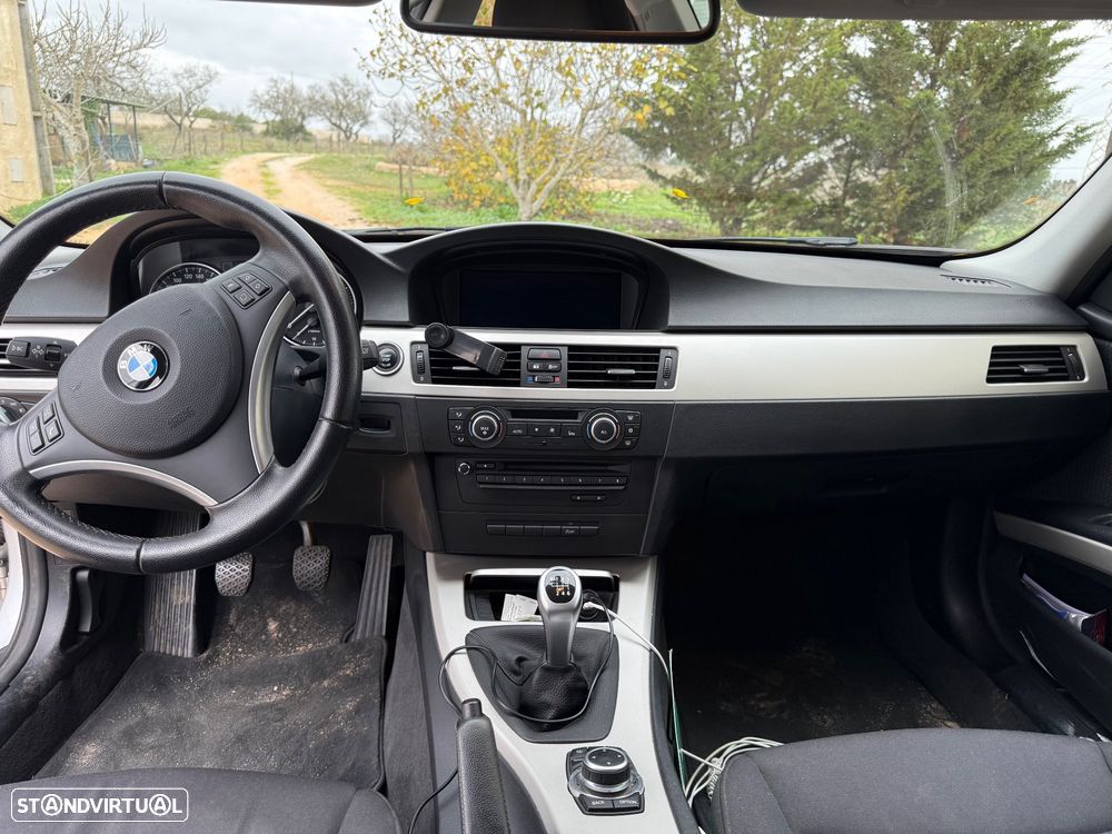 BMW 318 d Navigation - 4