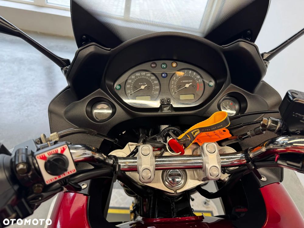 Honda CBF - 32